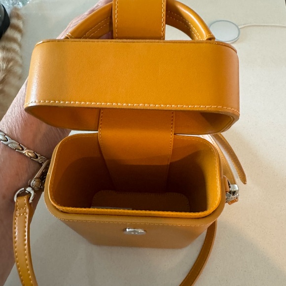 Charles and Keith like new day or night bag; mustard colour. Used only 2x - Picture 3 of 5